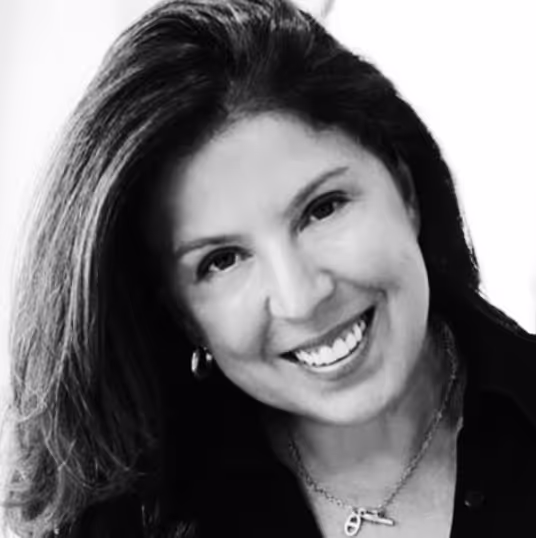 Lisa Pilette Chief Marketing Officer of Fossil headshot